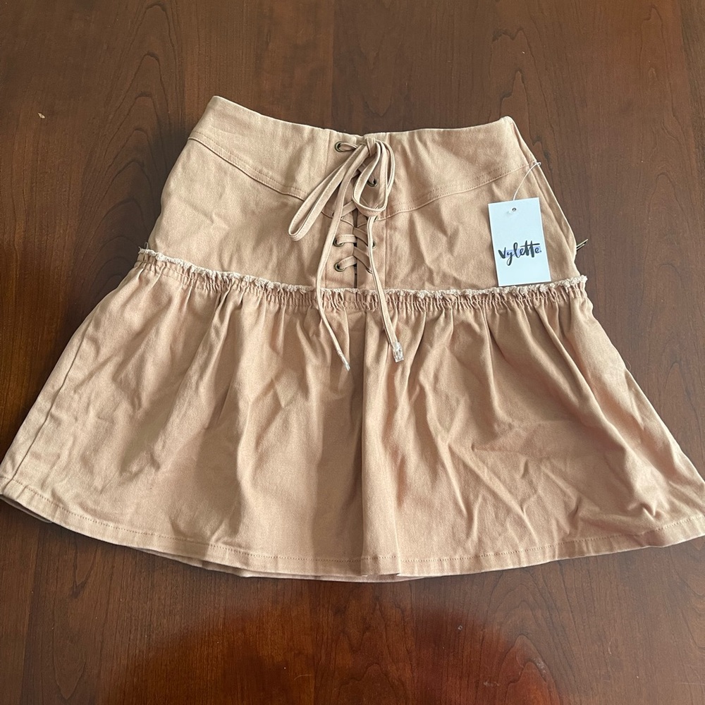 New woman’s junior XS skirt